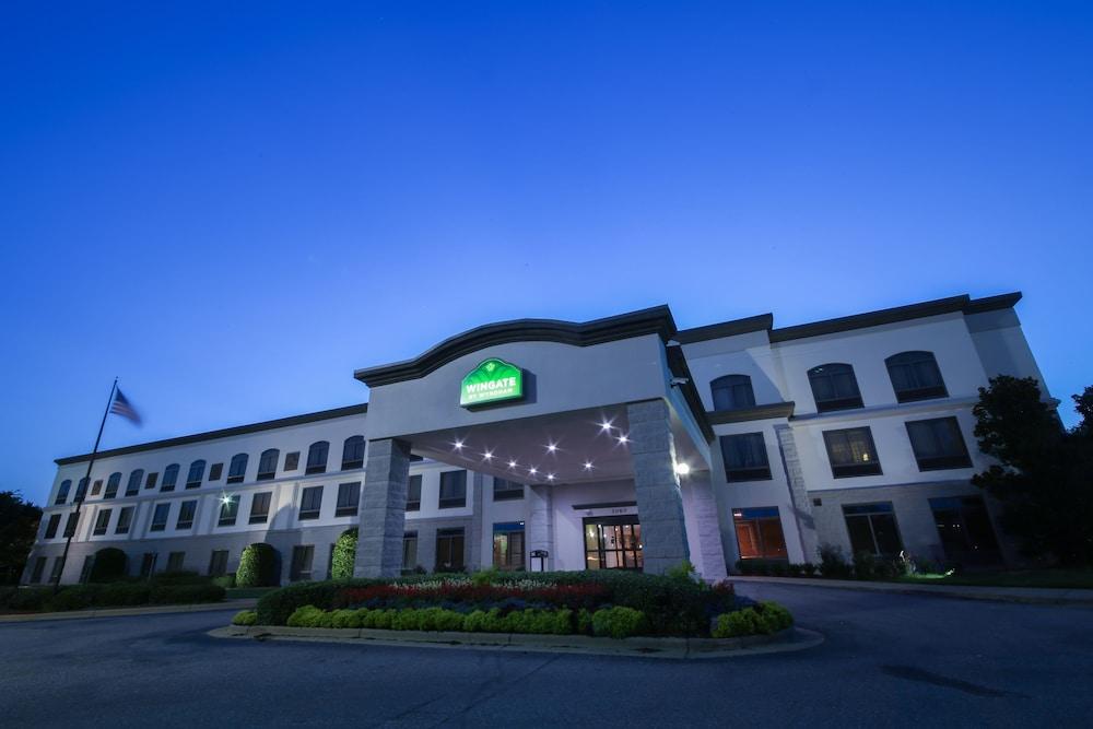 Wingate By Wyndham Montgomery Exterior photo