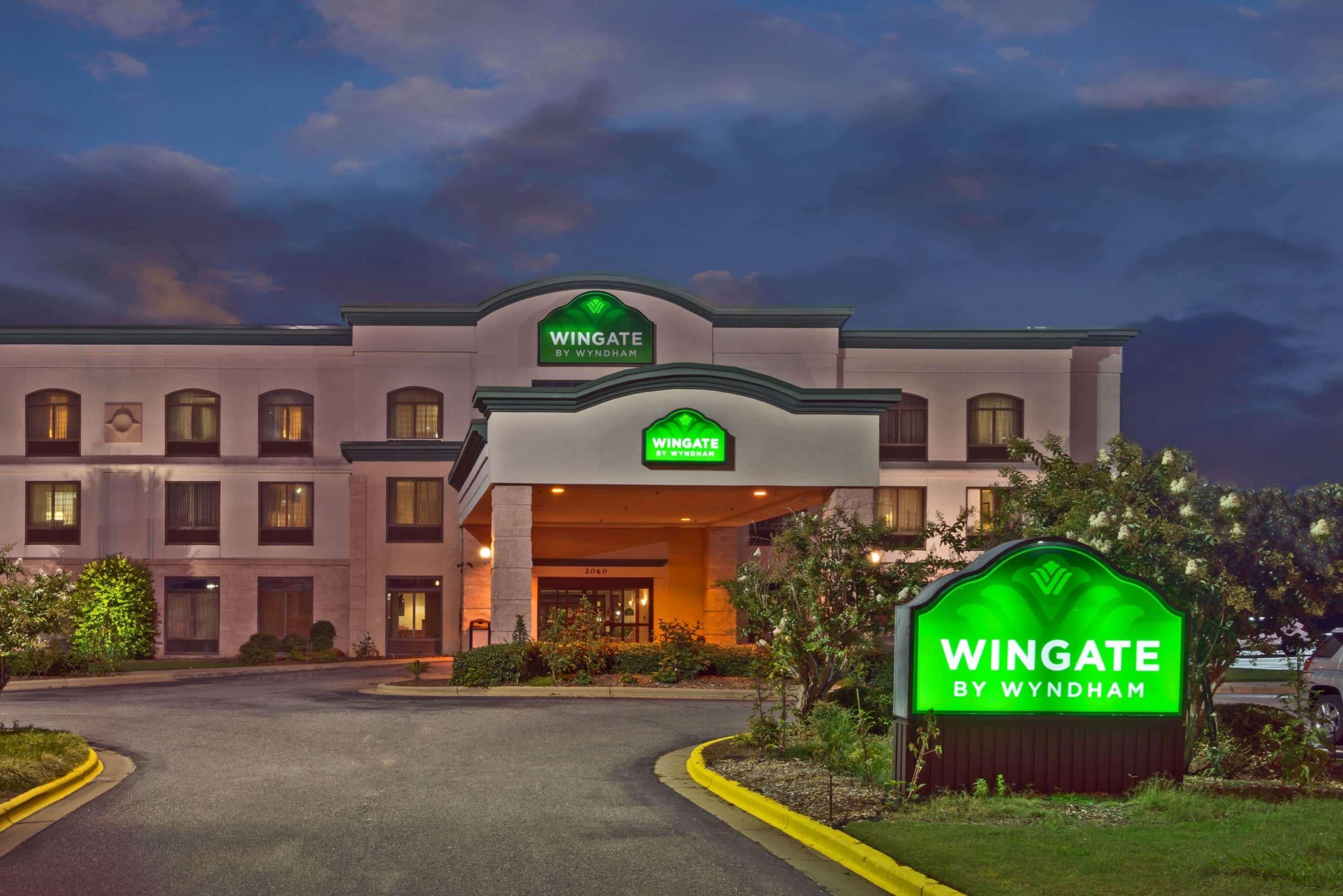 Wingate By Wyndham Montgomery Exterior photo