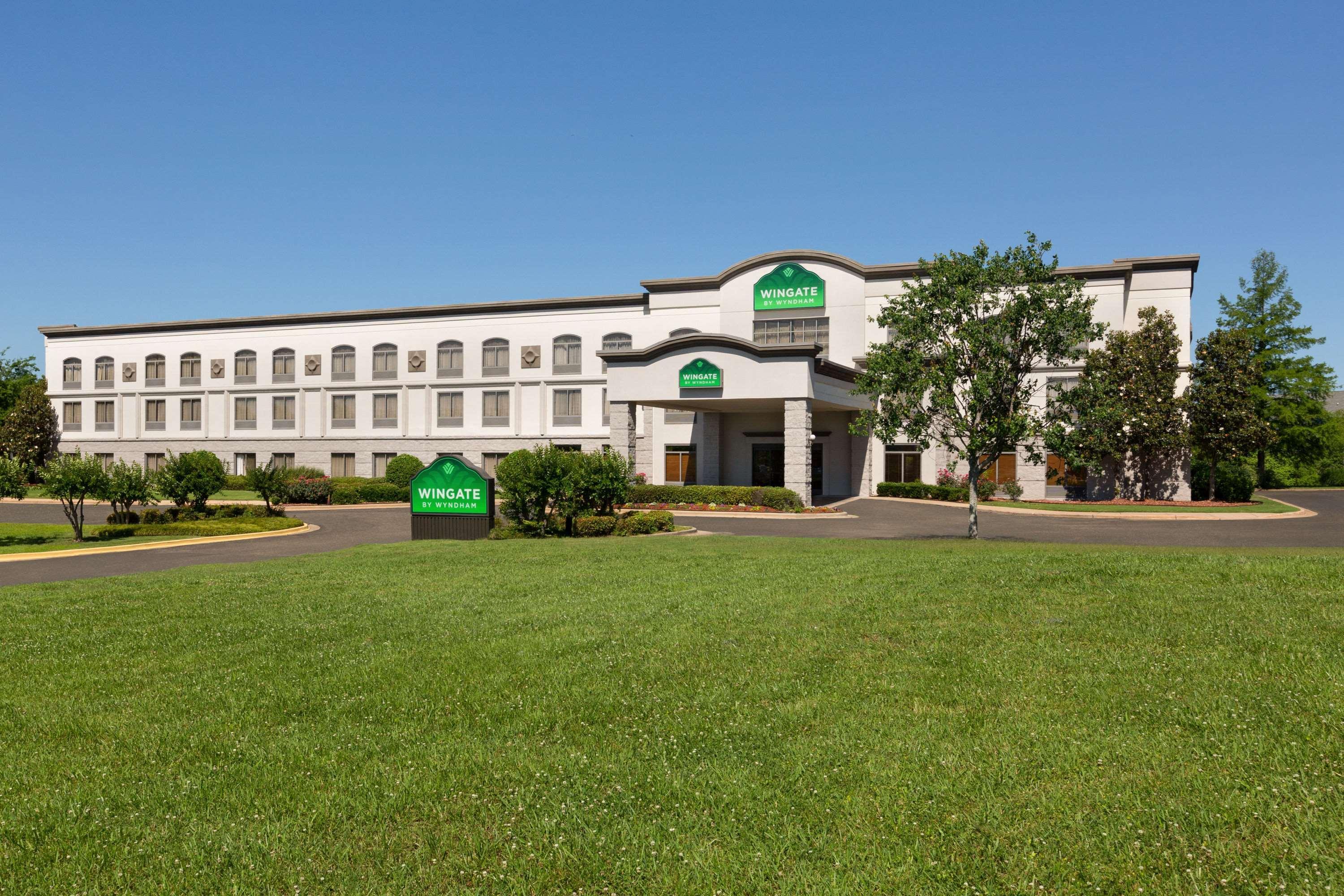 Wingate By Wyndham Montgomery Exterior photo